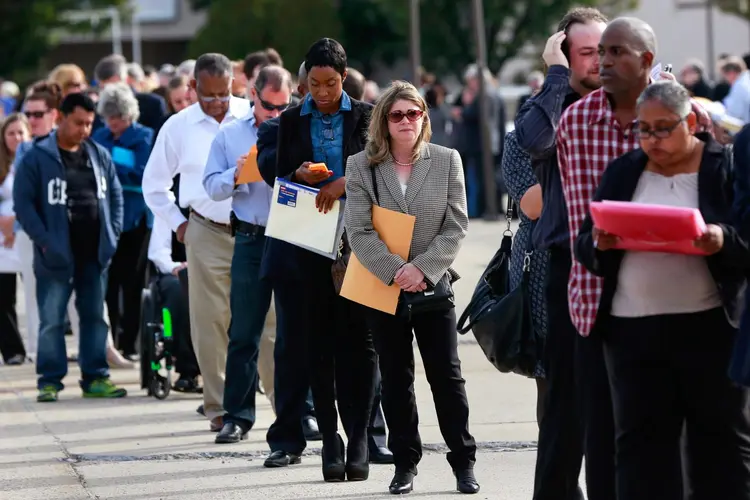 Pedido de auxílio-desemprego: expectativa era de 218 mil (Shannon Stapleton/Reuters)