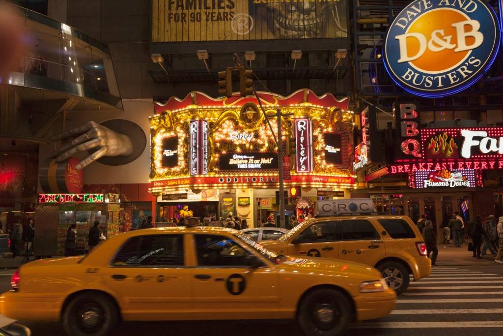 Uber faz acordo para incluir táxis em serviço em Nova York