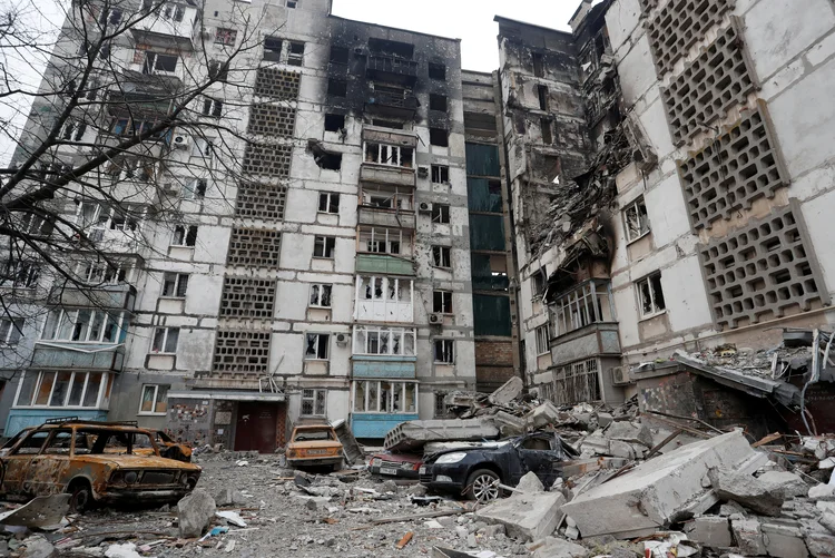 Ucrânia: Rússia deu ultimato para soldados abandonarem Mariupol. (Alexander Ermochenko/Reuters)
