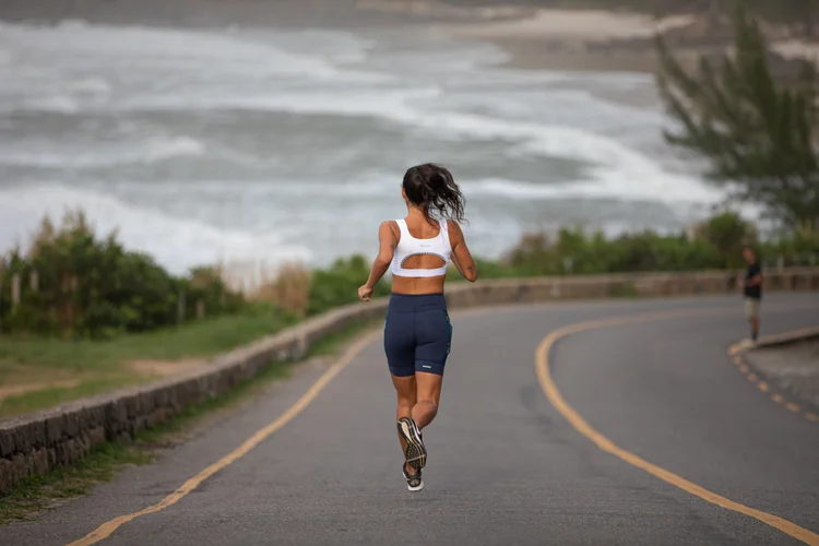 Empresa de Technical Activewear é a primeira no Brasil a produzir roupas de performance acessíveis para corredoras brasileiras (Authen/Divulgação)