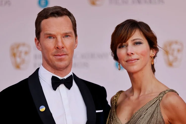 O ator britânico Benedict Cumberbatch e sua esposa Sophie Hunter no tapete vermelho do BAFTA British Academy Film Awards, em Londres, neste domingo, 13 de março (Tolga Akmen/Getty Images)