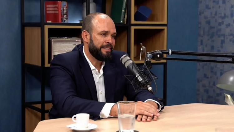 Carlos Brandão, presidente da Iguá Saneamento: meta de quadruplicar a companhia (Exame/Reprodução)