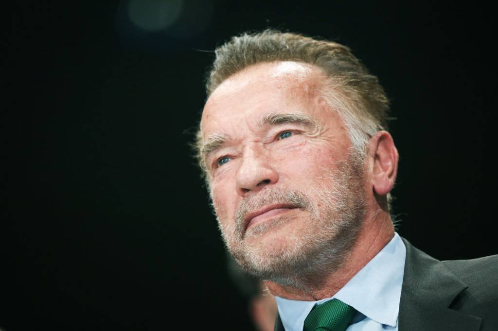 Por que Arnold Schwarzenegger paga US$ 1 à Warner há 29 anos por um de seus filmes de pior audiência