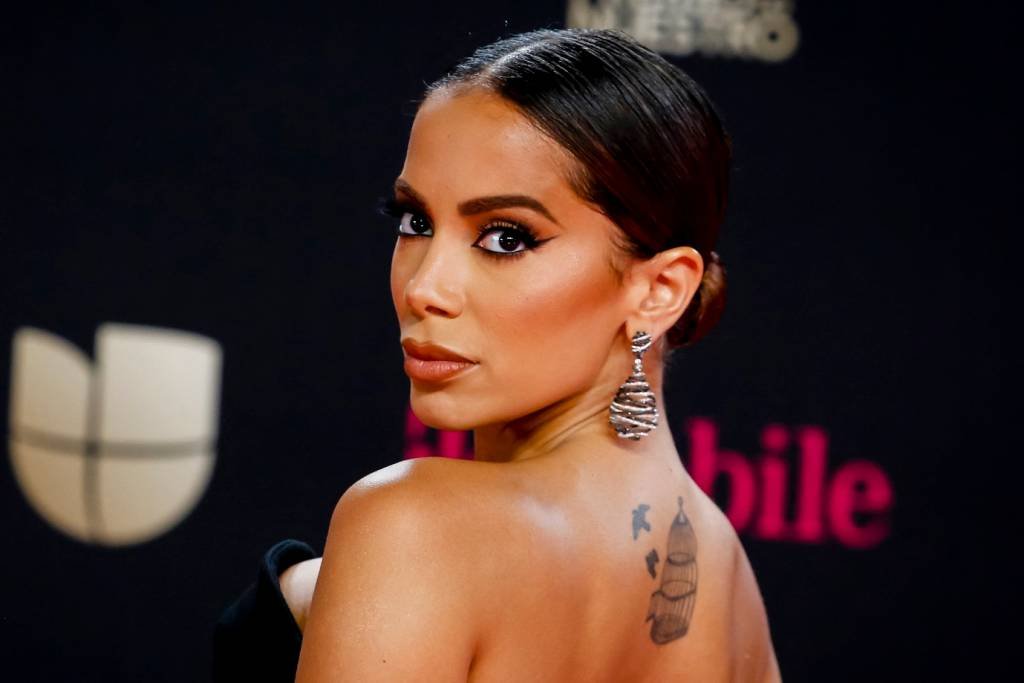Anitta, que foi eleita a maior revelação musical do ano pelo Wall Street Journal, concorre na categoria Artista Latino (EVA MARIE UZCATEGUI/AFP/AFP)
