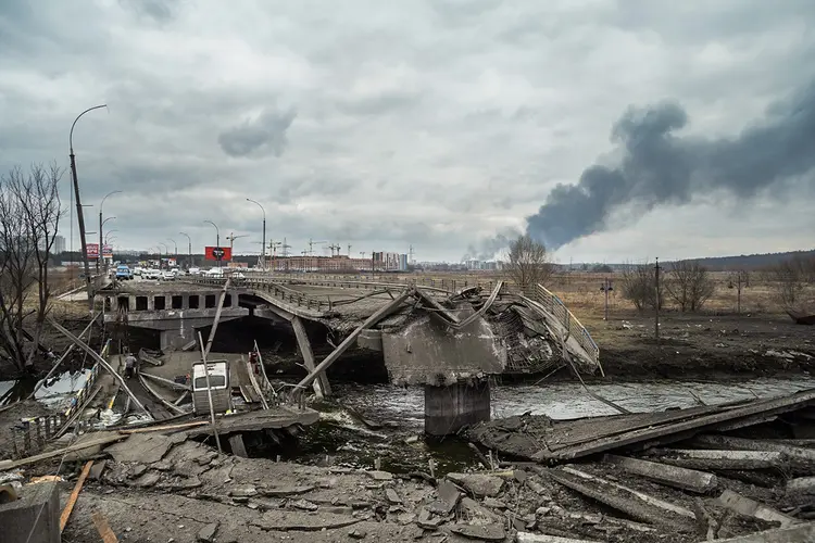 Ponte Destruída em Irpin, perto de Kiev, Ucrânia (Andrea Filigheddu/NurPhoto/Getty Images)