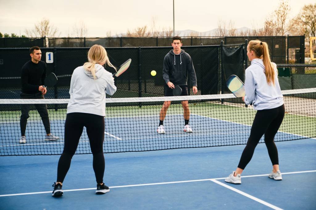 Novo beach tennis? Conheça o esporte que é febre nos EUA e chega