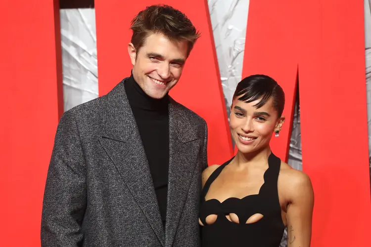 Robert Pattinson e Zoe Kravitz, protagonistas do novo filme do Batman. (Lia Toby/Getty Images)