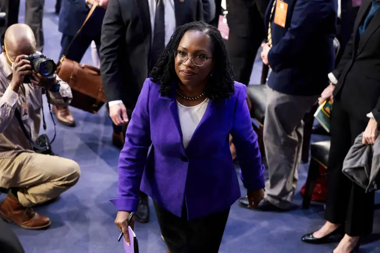 Ketanji Jackson: formada pela Universidade Harvard e com carreira na defensoria pública, juíza precisa ser confirmada pelo Senado para assumir vaga na Suprema Corte (Anna Moneymaker/Getty Images)