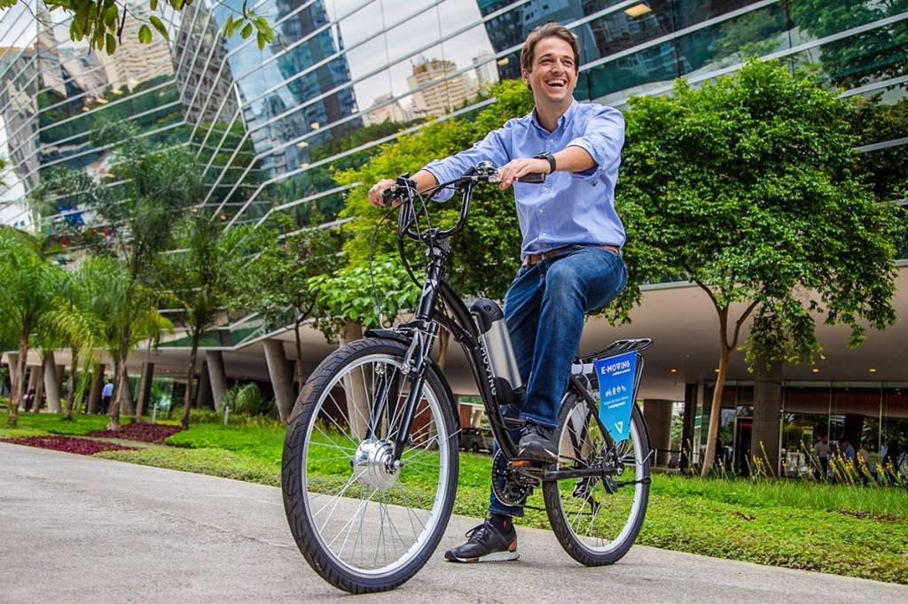 Na garupa da E-moving, Housi implementa serviço de bikes elétricas para inquilinos