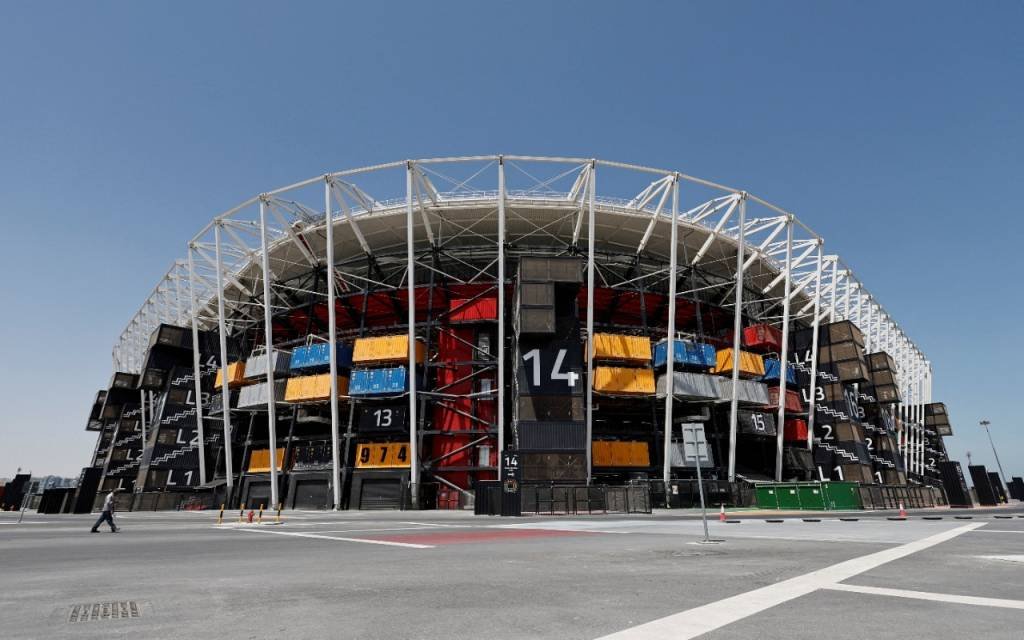 Catar levanta estádio 100% desmontável para Copa do Mundo