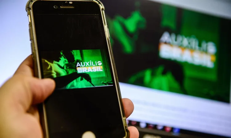 App do Auxílio Brasil: beneficiários podem movimentar os valores pelo aplicativo Caixa Tem (Marcello Casal Jr/Agência Brasil)