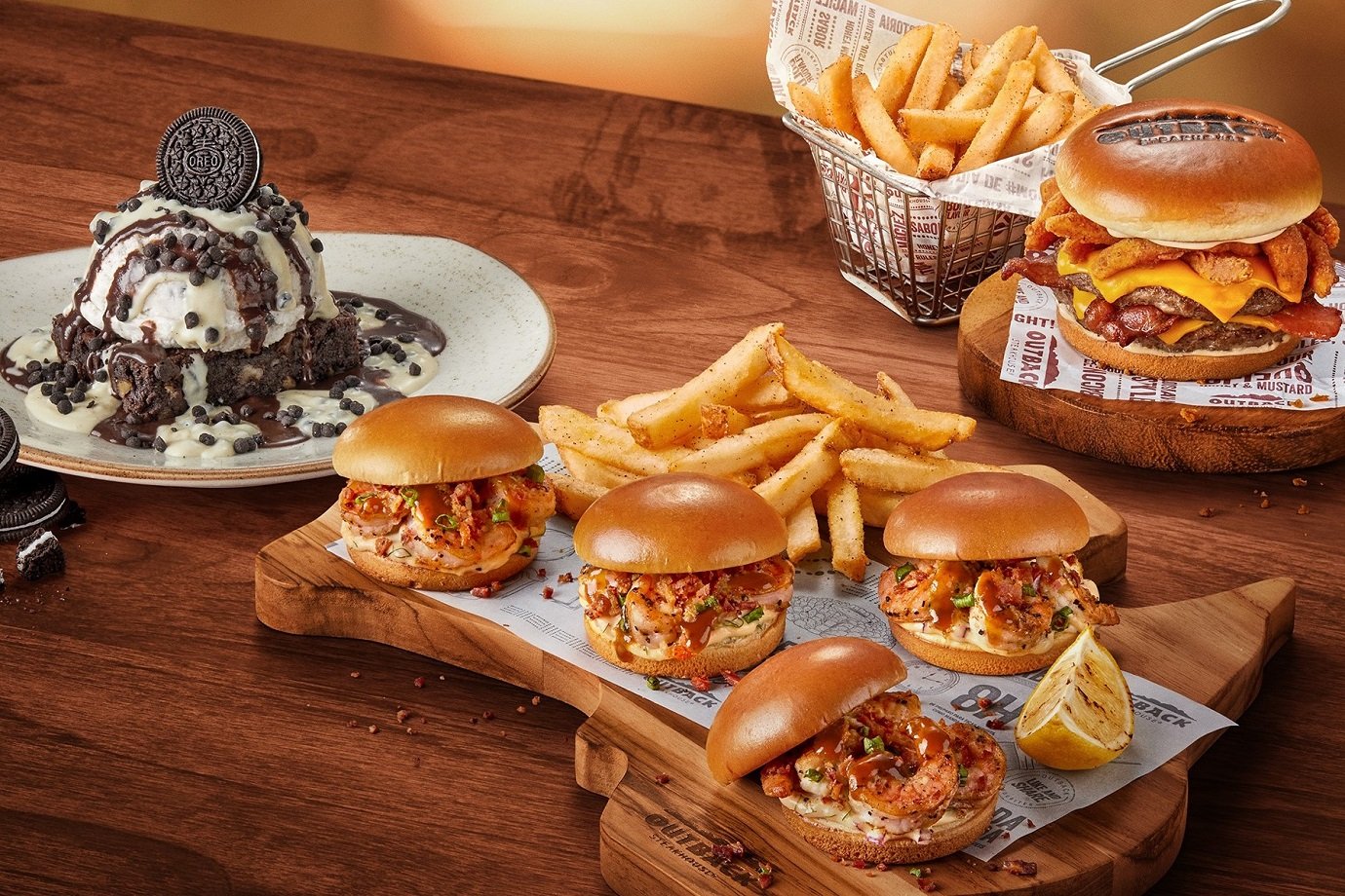 Outback lança hambúrguer trufado, camarões com bacon e sobremesa de Oreo