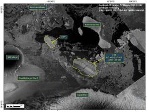 Imagem de satélite divulgada pelo Centro Nacional do Gelo dos Estados Unidos (USNIC) mostra o iceberg C-38, que colapsou da plataforma de Conger na Terra de Wilkes, no leste da Antártida Imagem de satélite divulgada pelo Centro Nacional do Gelo dos Estados Unidos (USNIC) mostra o iceberg C-38, que colapsou da plataforma de Conger na Terra de Wilkes, no leste da Antártida