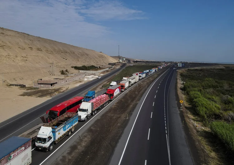 Rodovia: governo Bolsonaro corre para leiloar Porto de Itajaí e rodovias (Alessandro Cinque/Reuters)