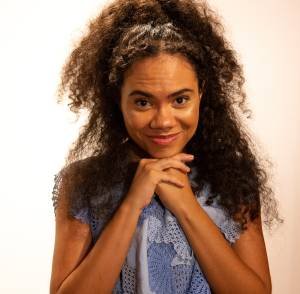 A atriz Julia Sanches de ‘O Musical da Passarinha’ A atriz Julia Sanches de ‘O Musical da Passarinha’