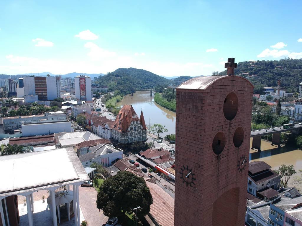 Blumenau, em Santa Catarina, subiu 23 posições em ranking das cidades com maior potencial para PPPs e concessões (Michele Lamin/Divulgação)