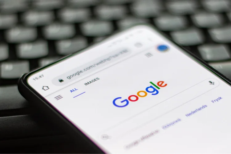 Ideia do recurso é que o usuário pesquise o endereço de uma carteira digital no Google (NurPhoto/Getty Images)