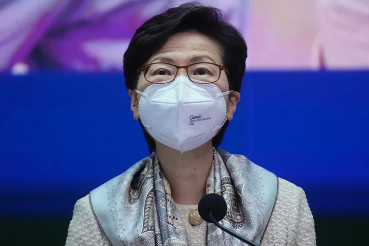 Chefe de Governo de Hong Kong, Carrie Lam,  vai deixar o cargo (Vincent Yu/Getty Images)