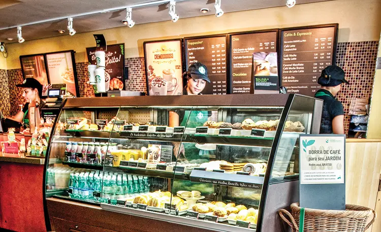 Loja do Starbucks: a experiência compensa o café mais caro para o usuário (GERMANO LÜDERS/Exame)