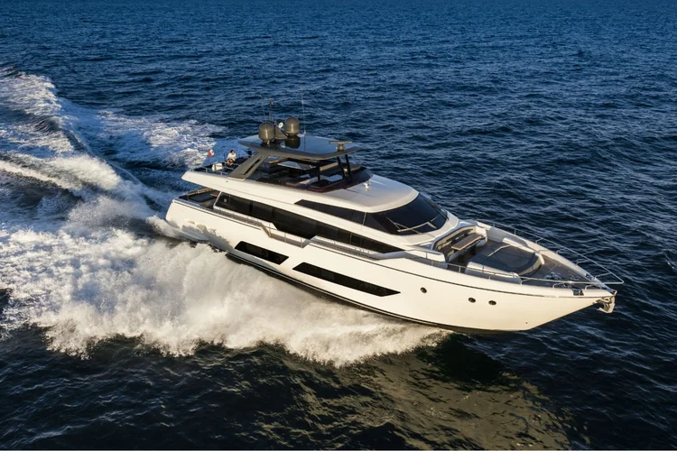 Ferretti Yachts 850: pernoite para 12 pessoas (Ferretti/Divulgação)