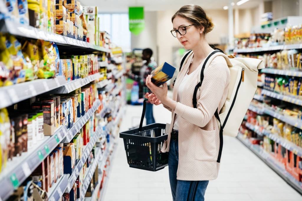 Com alta nos alimentos, 67% dos consumidores buscam opções mais barata em supermercadoss