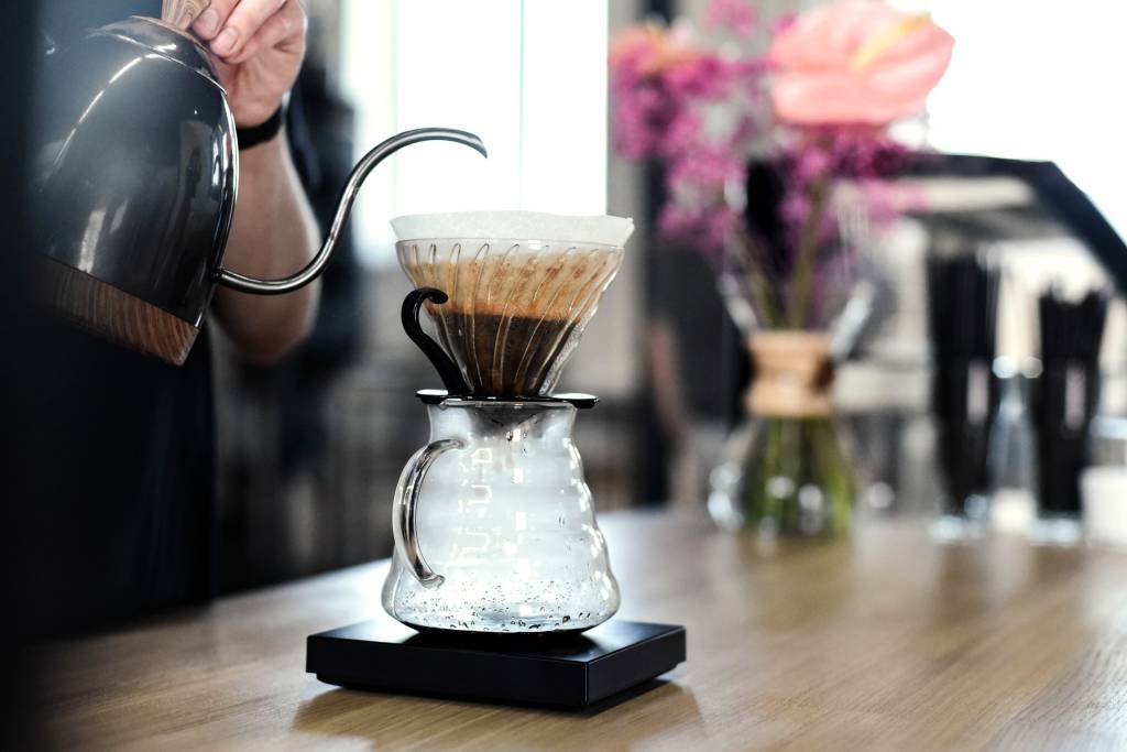 Café filtrado: brasileiros gastaram, em média, 11,6 bilhões de reais em café para uso em domicílio (Getty Images/IsaEva)