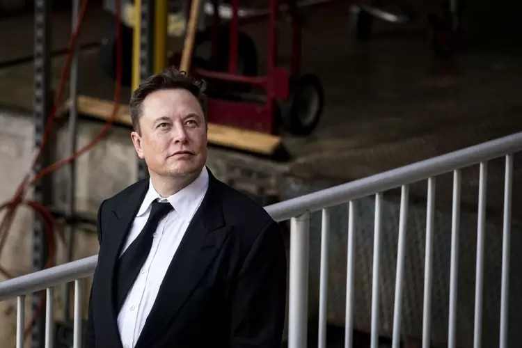 Elon Musk, chief executive officer of Tesla Inc., departs from court for the SolarCity trial in Wilmington, Delaware, U.S., on Monday, July 12, 2021. Musk was cool but combative as he testified in a Delaware courtroom that Tesla Inc.'s more than $2 billion acquisition of SolarCity in 2016 wasn't a bailout of the struggling solar provider. Photographer: Al Drago/Bloomberg via Getty Images (Al Drago/Bloomberg/Getty Images)