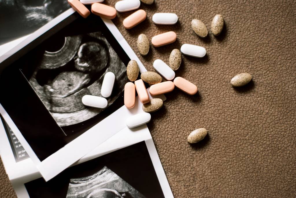 Aborto: decisão inédita foi tomada na análise de um processo de Minas Gerais (Sofiia Petrova/Getty Images)