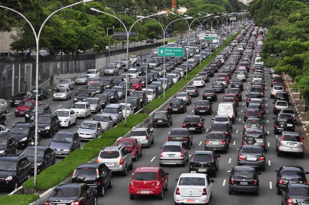 Carros: veículos leiloados pela Mapfre podem ser adquiridos por lances iniciais de até 40% do valor da tabela Fipe (LEVI BIANCO - BRAZIL PHOTO PRESS/Getty Images)