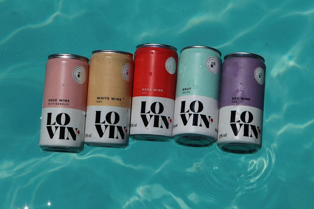 Latas da Lovin: Marca de vinhos em lata capta 2,5 milhões de reais para crescer (Lovin/Divulgação)