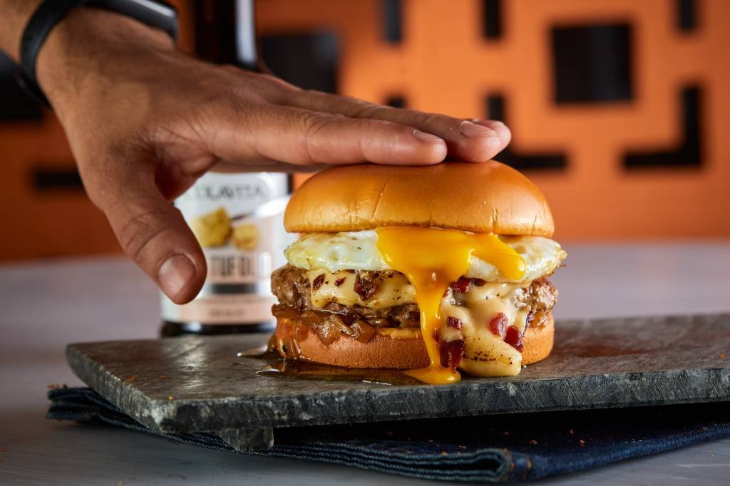 NOU Burguer_Burguer Carbonara_Rodolfo Regini