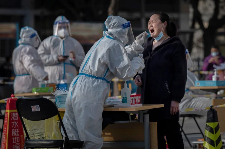 China registra recorde de casos diários de Covid-19 desde o início da pandemia (Kevin Frayer / Correspondente/Getty Images)