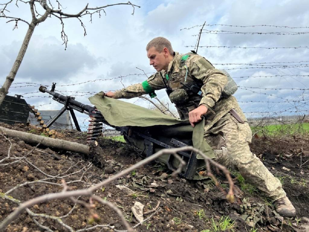 Guerra na Ucrânia: Um total de 1.260 alvos militares foram atingidos por mísseis e artilharia durante a noite, acrescentou o ministério russo (AFP/AFP)