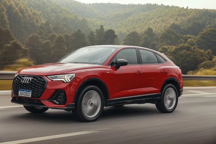 Os modelos escolhidos na retomada da fabricação nacional são os novos Audi Q3 e o Audi Q3 Sportback (Audi/Divulgação)