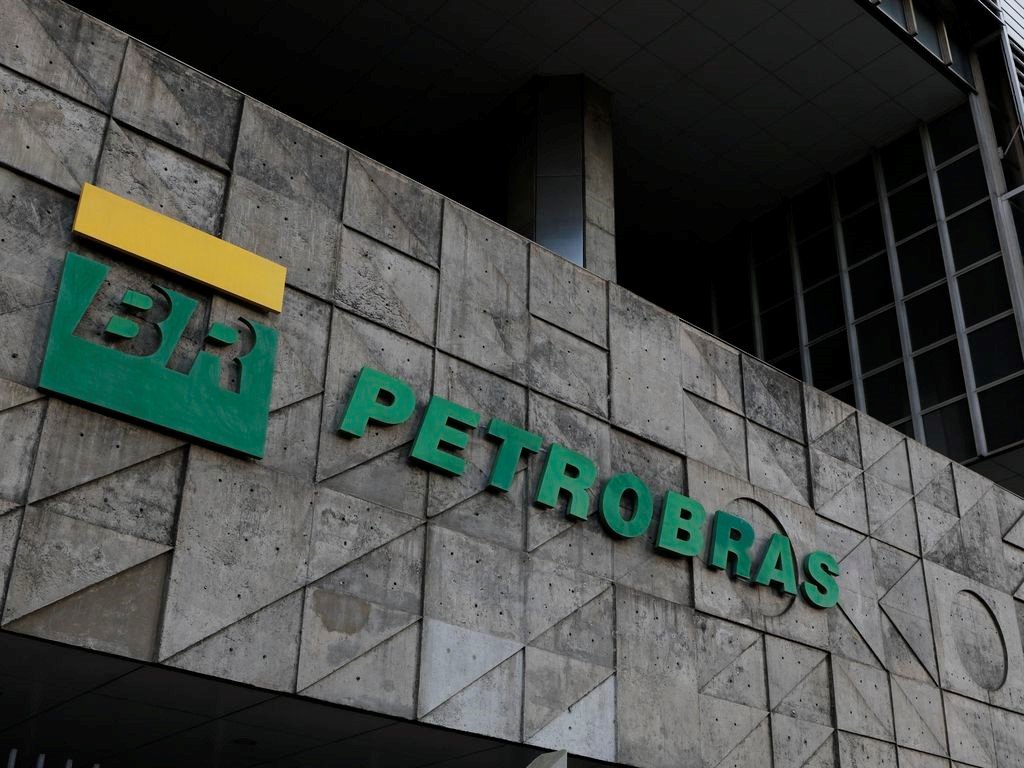 Petrobras (PETR4) privatizada? Quais seriam os efeitos para o investidor?