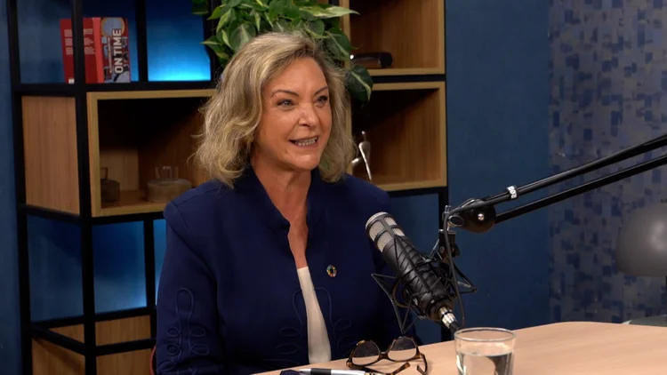 Cristina Andriotti, CEO da Ambipar Environment, durante gravação do talk show no estúdio da Exame (Exame/Reprodução)