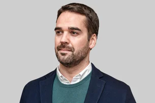 Eduardo Leite se filia ao PSD e diz que não pretende ‘disputar prévias’ contra Ratinho Júnior
