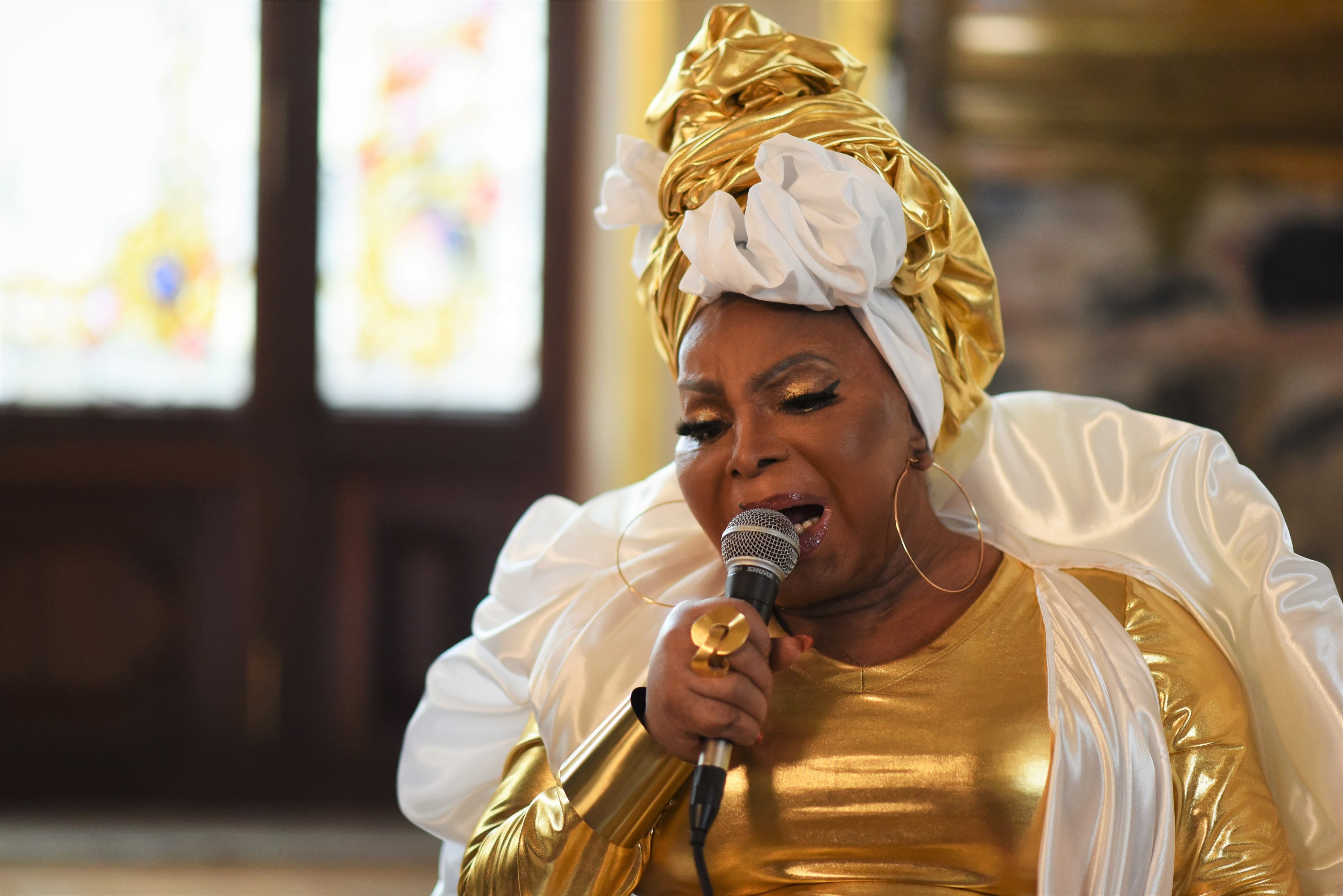 Álbum póstumo de Elza Soares é lançado