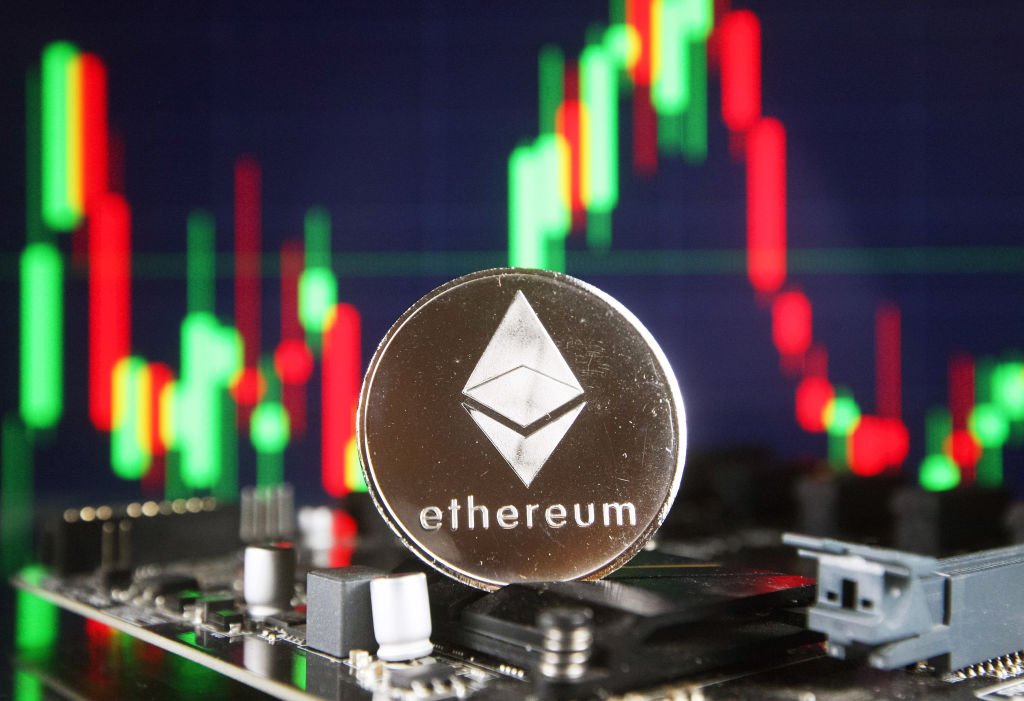 Ethereum atinge menor preço em mais de um ano após falha e temor do mercado