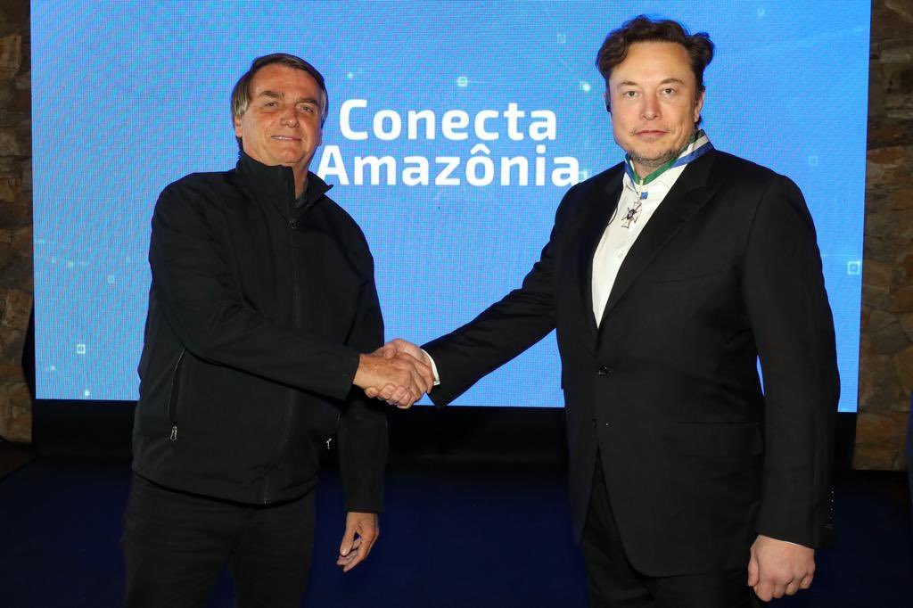 Musk e Bolsonaro fecham parceria para levar satélites para a Amazônia
