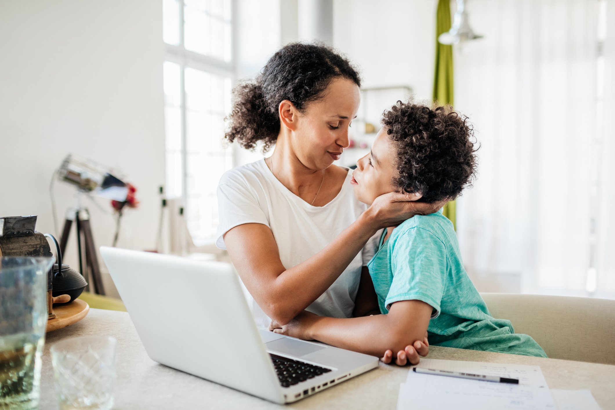 Dia das Mães: celulares, notebooks e outros itens com até 60% de desconto