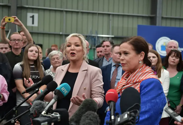 Michelle O'Neill, líder do partido Sinn Fein da Irlanda do Norte (Charles McQuillan/Getty Images)