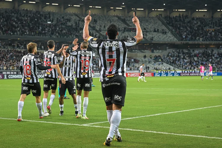 Após empate com o Fortaleza na última rodada, o Galo busca retomar o caminho da vitória diante do lanterna do campeonato (Pedro Vilela/Getty Images)