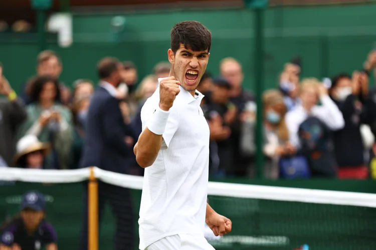 O tenista espanhol Carlos Alcaraz: nova geração (Julian Finney/Getty Images)