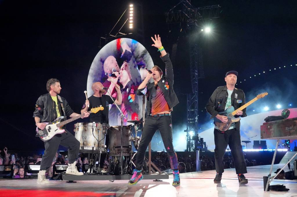 Coldplay: nos dias 11 e 12 de outubro a banda de Chris Martin toca no Rio de Janeiro, além de estarem como atração principal do Rock in Rio no dia 10 de setembro (Kevin Mazur/Getty Images)