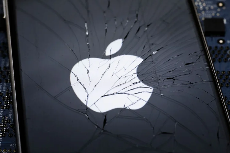 Apple: A Apple continua a enfrentar desafios da cadeia de suprimentos que a empresa previu custariam de US$ 4 bilhões a US$ 8 bilhões em receita (Thomas Trutschel/Photothek/Getty Images)