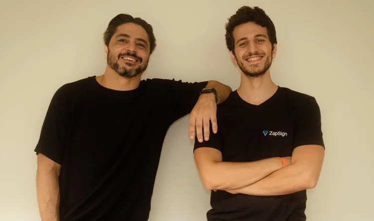 Getúlio Santos e Renato Haidamous, criadores da startup brasileira de assinatura eletrônica de documentos (ZapSign/Divulgação)