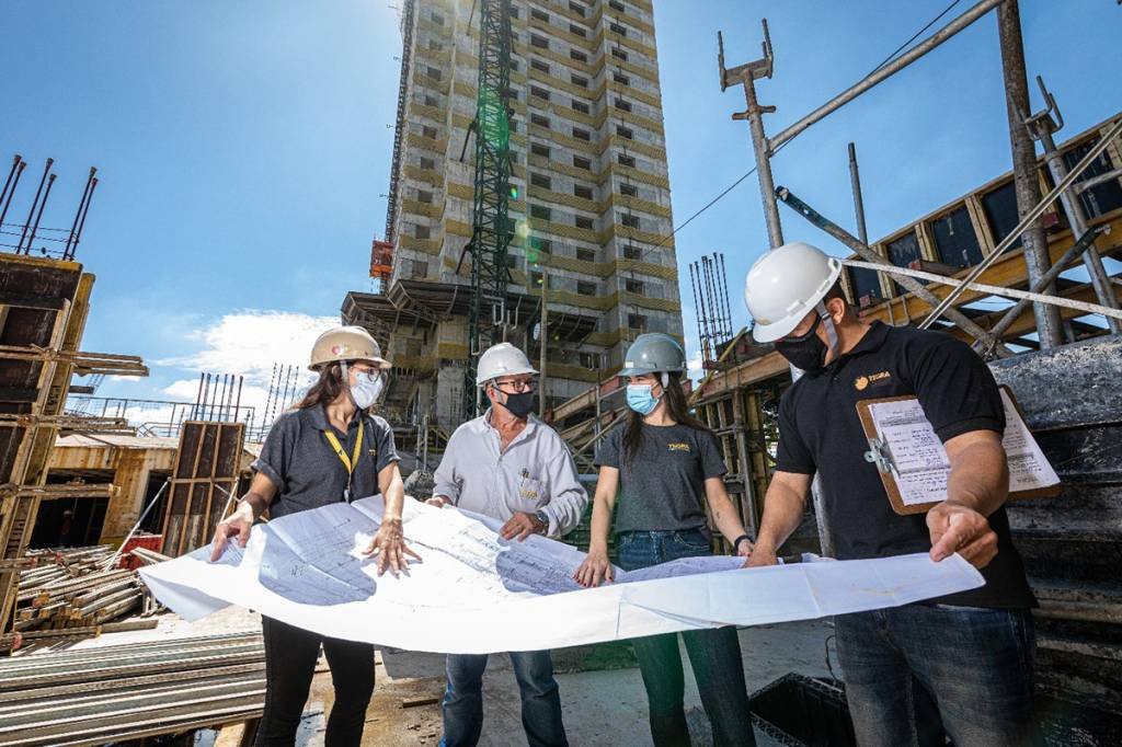 Mulheres começam a ganhar espaço no mercado de construção civil