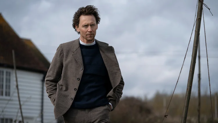 Tom Hiddleston em “The Essex Serpent”, com estreia mundial na Apple TV+. (Apple TV+/Divulgação)