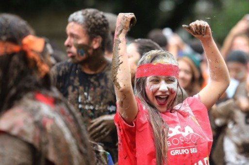 Alicerce e Instituto MRV levam jovens de baixa renda à porta da faculdade